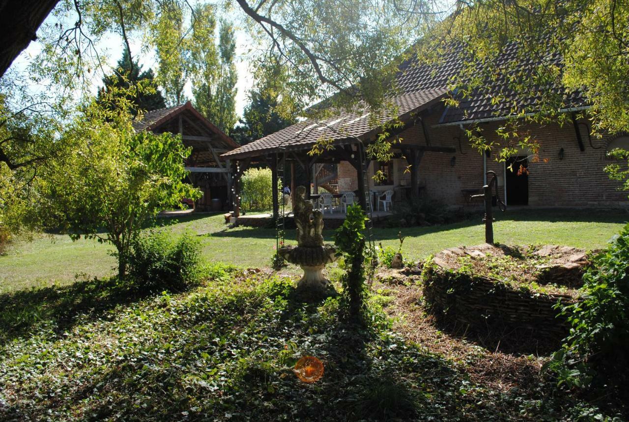 Gite Evidence Varennes-sur-le-Doubs Exteriör bild